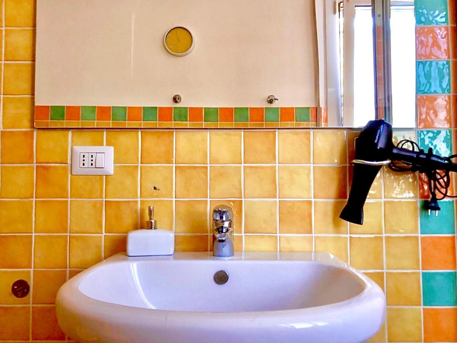 Stanza E Bagno Privato, Idromassaggio Con Extra Fee, In Appartamento Ferrara Bagian luar foto